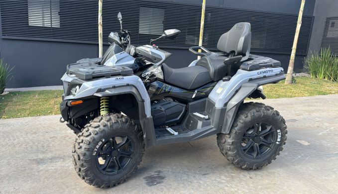 02 CF Moto 700