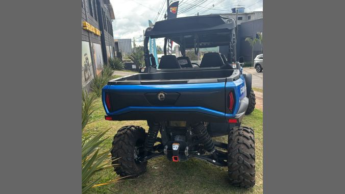 04 Commander Max XT